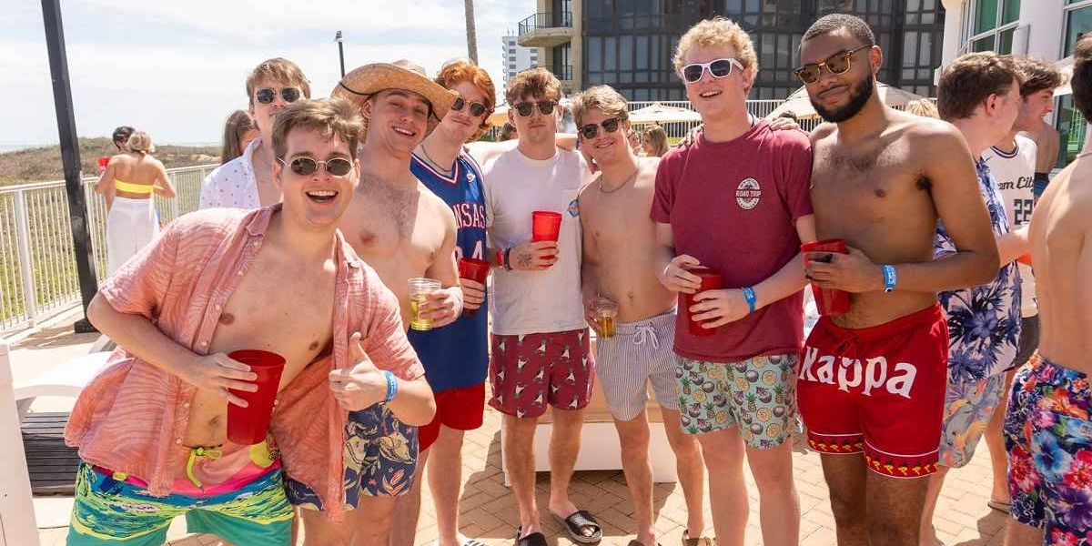 How To Select The Best College Spring Break Package?